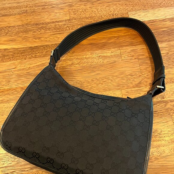 Gucci Black Canvas Monogram Shoulder Bag - Picture 2 of 6
